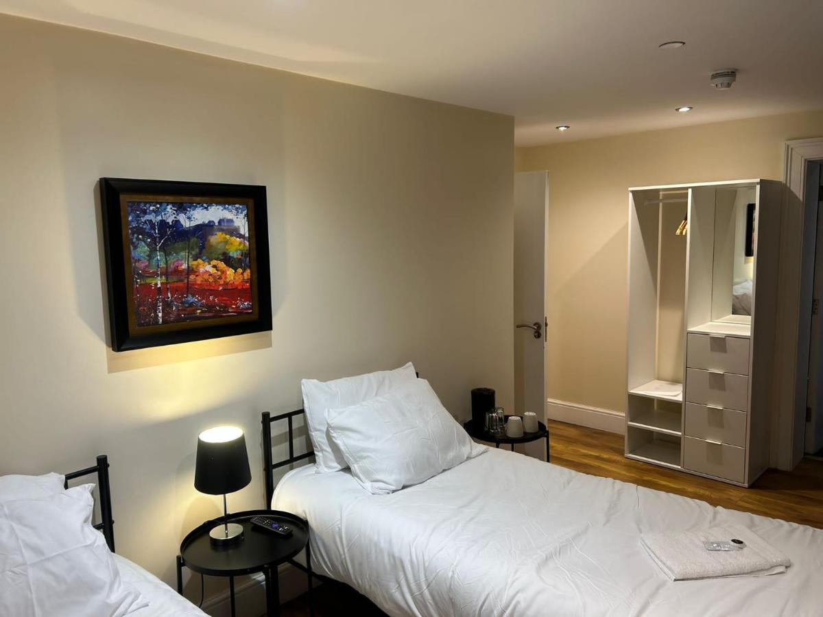 Twin Room With En-Suite EDI Eksteriør billede